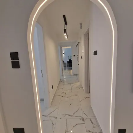 Modern Flat With Playroom! Lägenhet *