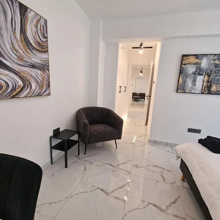 Modern Flat With Playroom! Apartment Larnaca